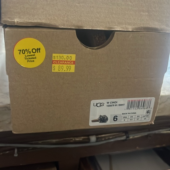 Ugg slippers Cindi size 6 NIB - Picture 6 of 6